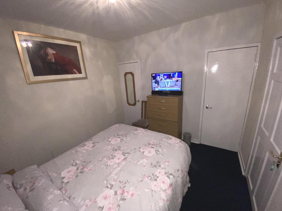 Private Lounge And Double Room 킬위닝 외부 사진