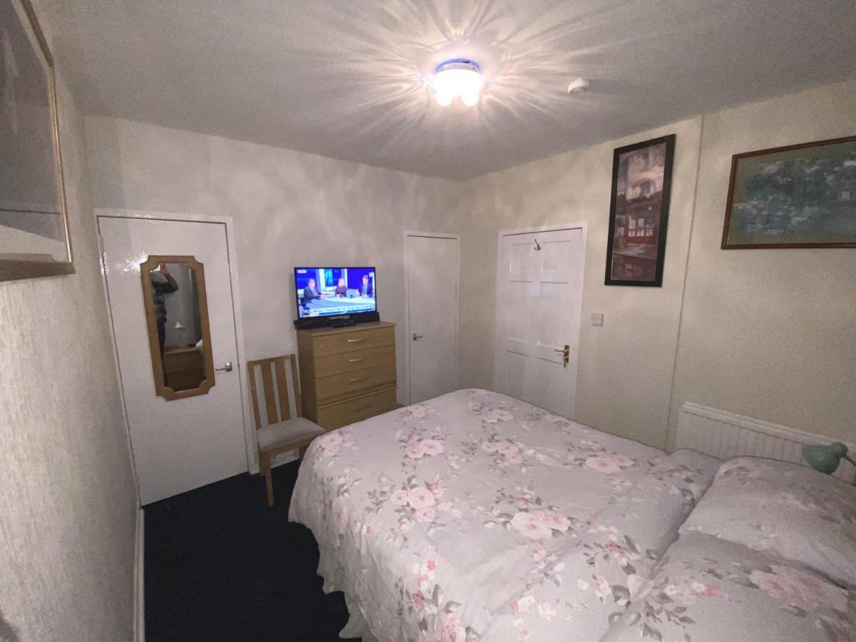 Private Lounge And Double Room 킬위닝 외부 사진